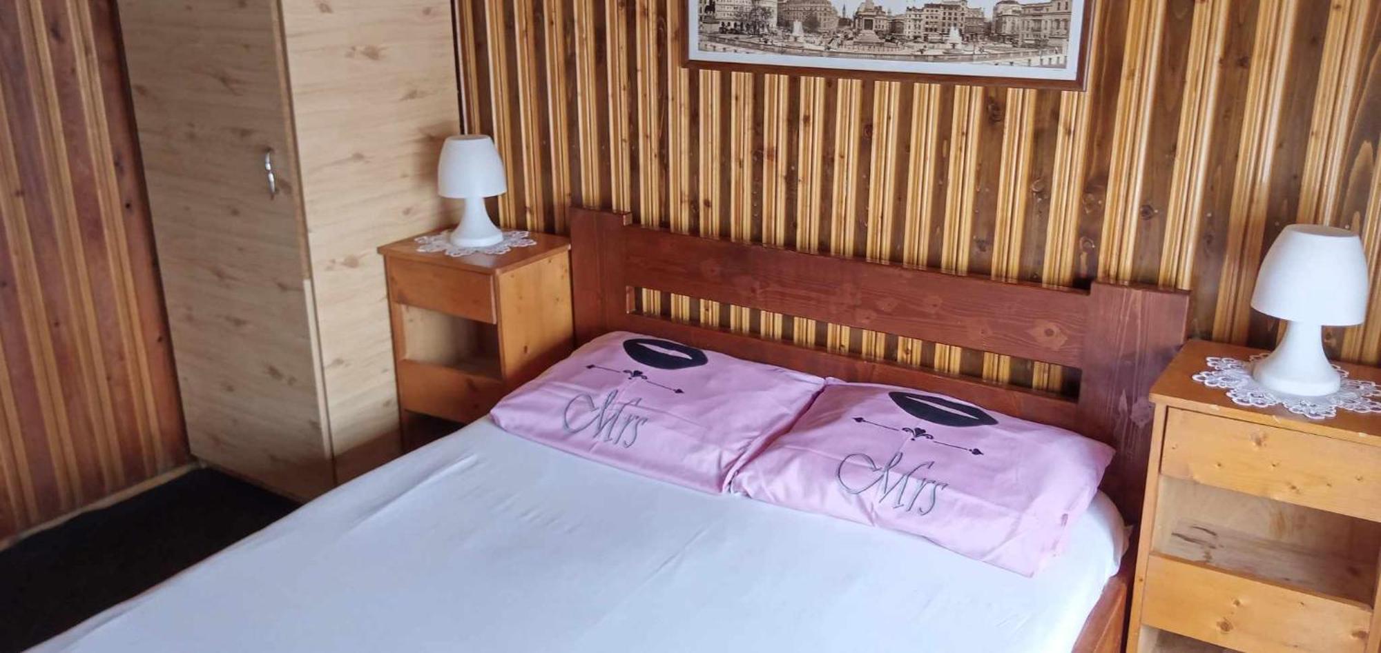 Hostel Intim 95 Ron Birlad Экстерьер фото